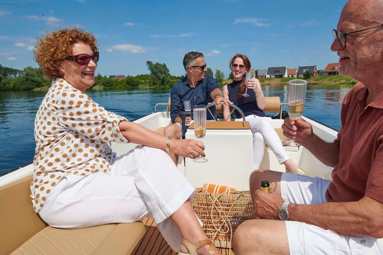 Parc Maasresidence Thorn Apartments Bagian luar foto
